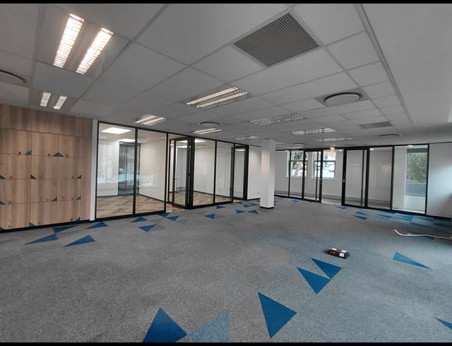 396M² OFFICE TO LET IN BRYANSTON
